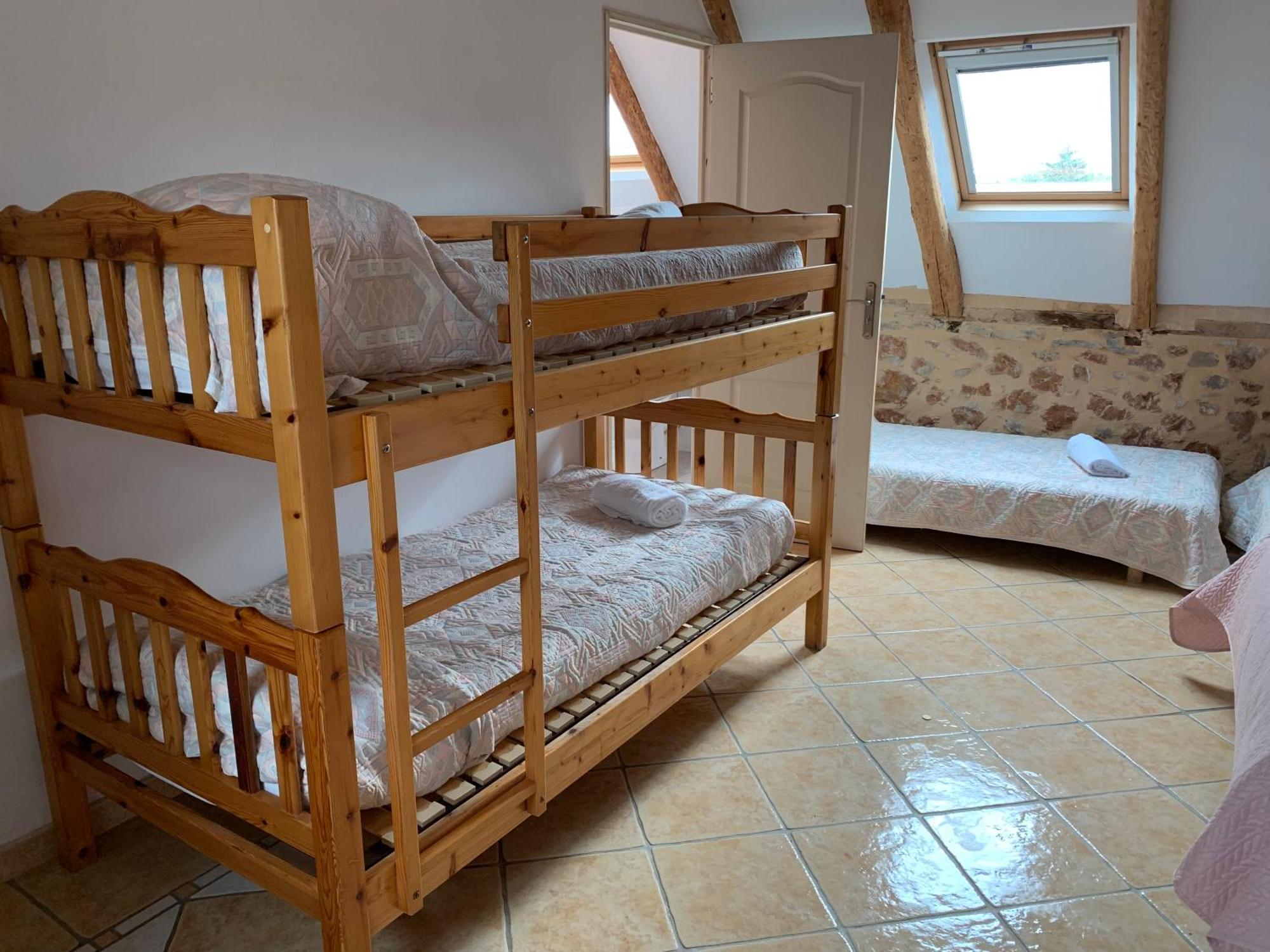 Lanuéjols Cafe De La Place Gite & Chambres D'Hotes "Lou Pastre" מראה חיצוני תמונה
