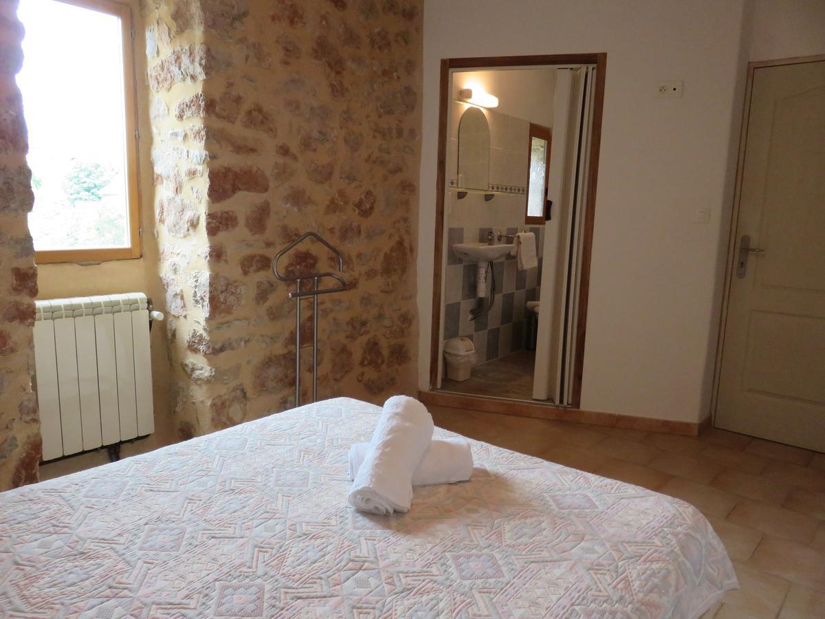 Lanuéjols Cafe De La Place Gite & Chambres D'Hotes "Lou Pastre" מראה חיצוני תמונה